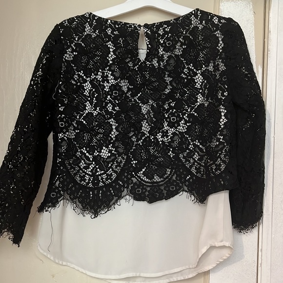 Banana Republic XXS petite black lace dress shirt with white lining - Picture 4 of 5